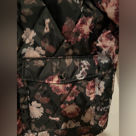 Urban Outfitters Quilted Jacket - Picture 4 of 7